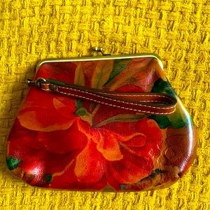 NWOT Patricia Nash Wristlet/Clutch